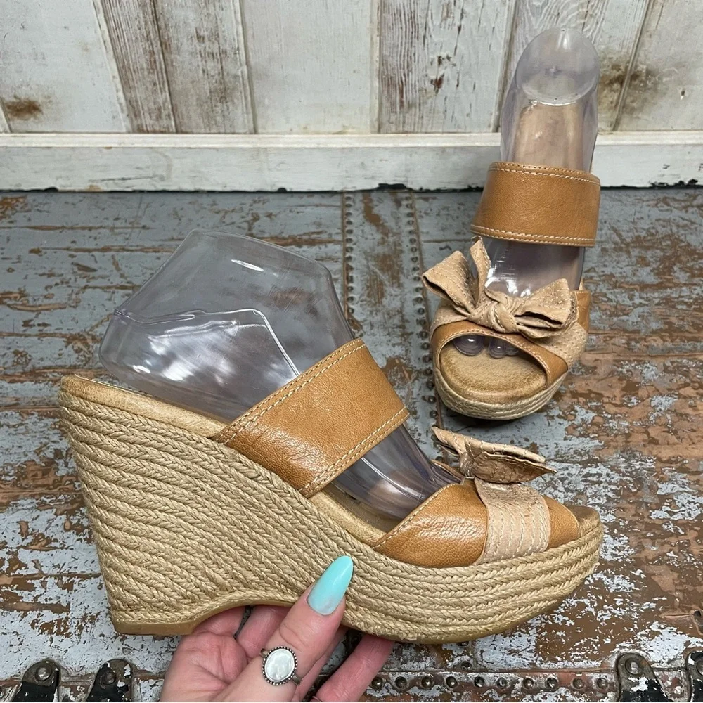 Naya Colette Wedge Espadrille